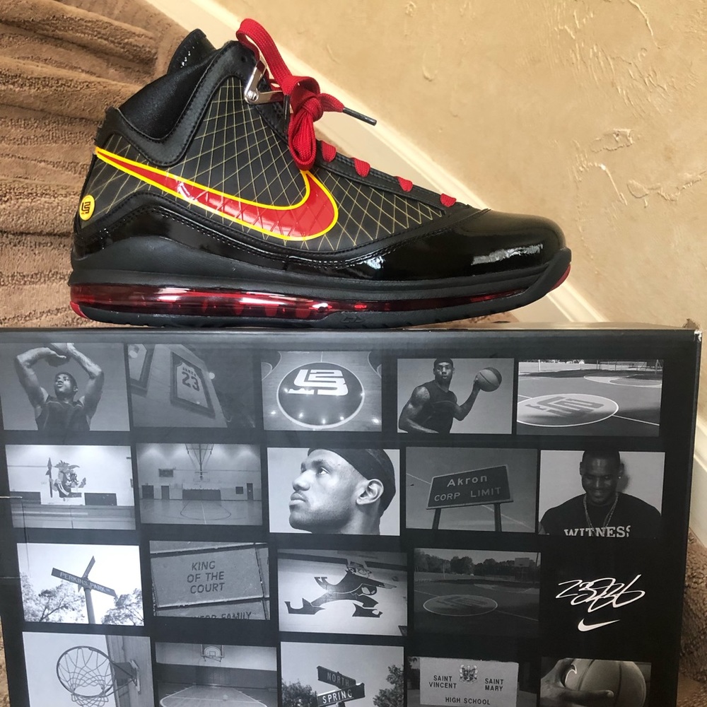 NEW! Nike Labron VII QS Fairfax Sneakers 🎉11.5